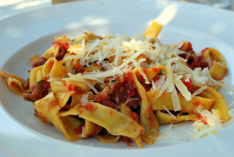 Pasta with Tomato and anchovy sauce (4)